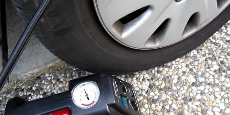 How-to-Use-an-Air-Compressor-To-Fill-a-Tire